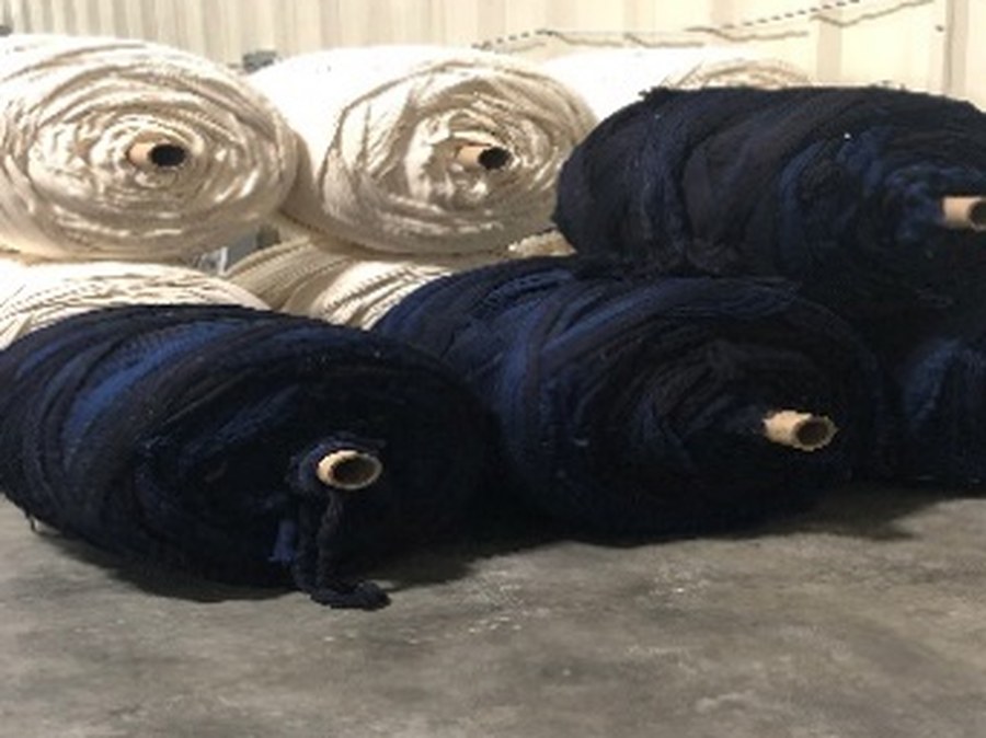 Roofing yarn hanks